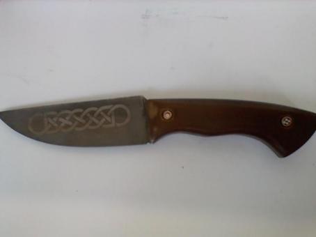 продается подарочный нож(кельт)